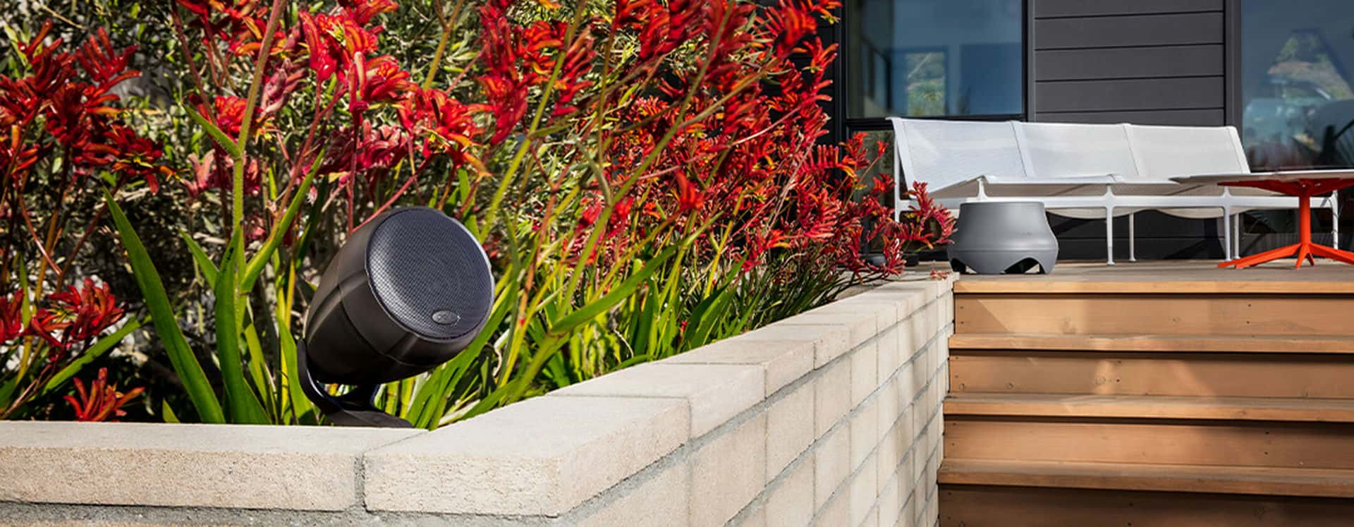 Polk ATRIUM SUB100 in landscape