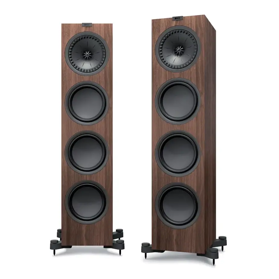 Q950 with magnetic grilles